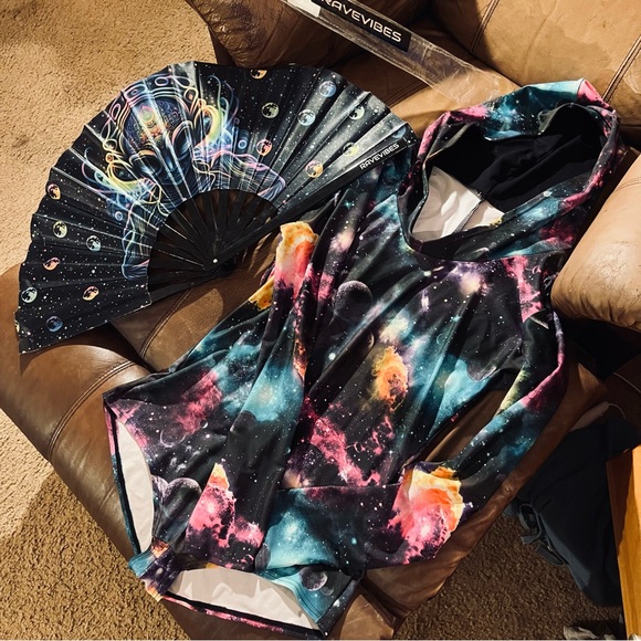 UV Glow Galaxy Print Hoodie Romper with Alien Printed Rave/Festival Fan - Picture 3 of 8